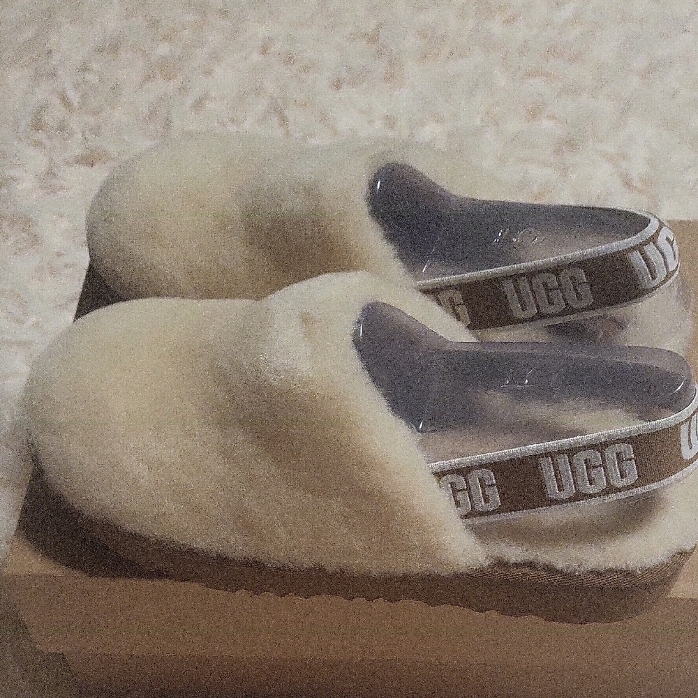 UGG Fluffy Cream Slippers